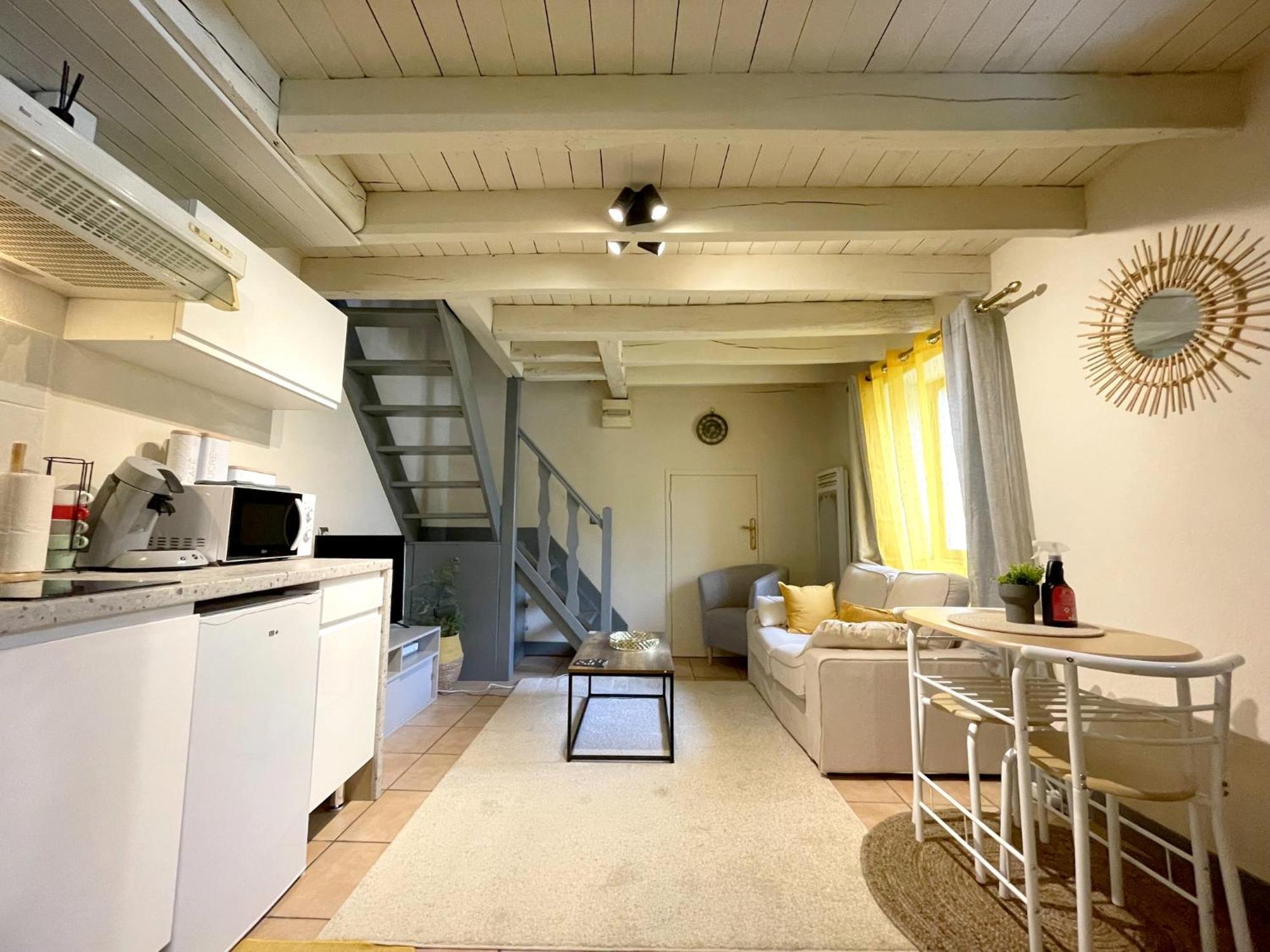 "Sainte Valiere", Appartement Calme Sur Cour Privative, Nevers Exterior photo