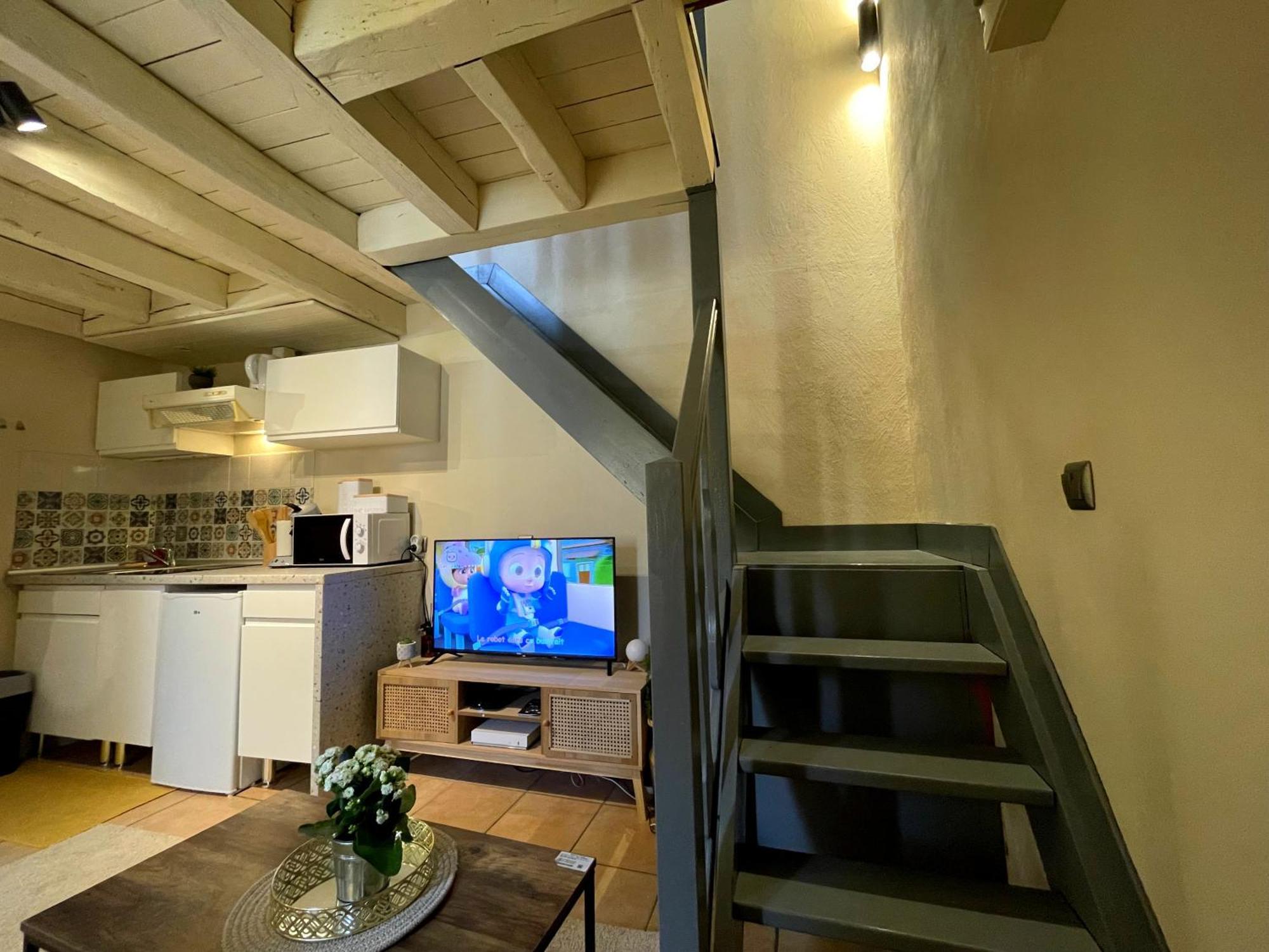 "Sainte Valiere", Appartement Calme Sur Cour Privative, Nevers Exterior photo